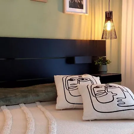 Apartment Freistehendes Zwei-zimmer-haus *