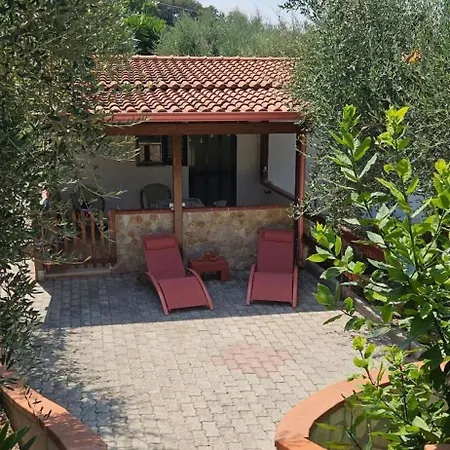 Freistehendes Zwei-zimmer-haus Peschici