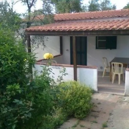 Freistehendes Zwei-zimmer-haus * Peschici